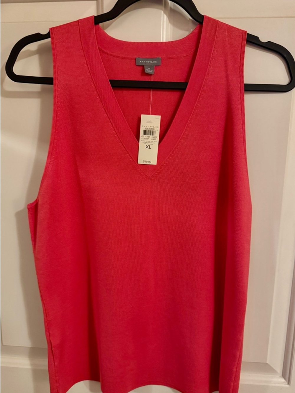 Ann Taylor Top/ Shell/Tank/ 75% Silk Sleeveless Shell - Coral Size - XL
